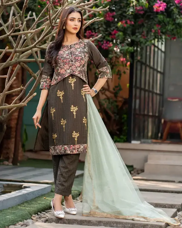 Black Platinum Silk Afsan Print 3 Piece Suit with Sequins & Karchupi Embroidery, Dubai Silk Pant & Net Dupatta –Flickere Outfit