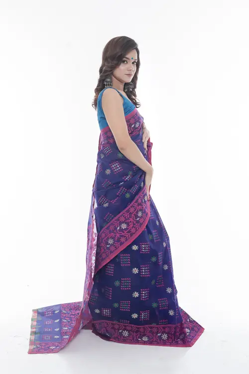 Beautiful Midnight Blue Jamdani Achol Half-Silk Saree with Wild Flower Patterns